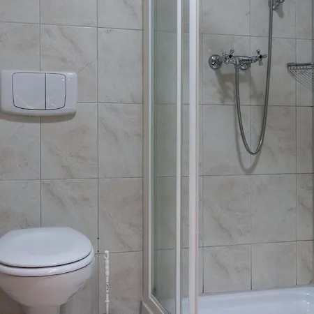 Апартаменты International House Mit Bergblick Zw 1 *